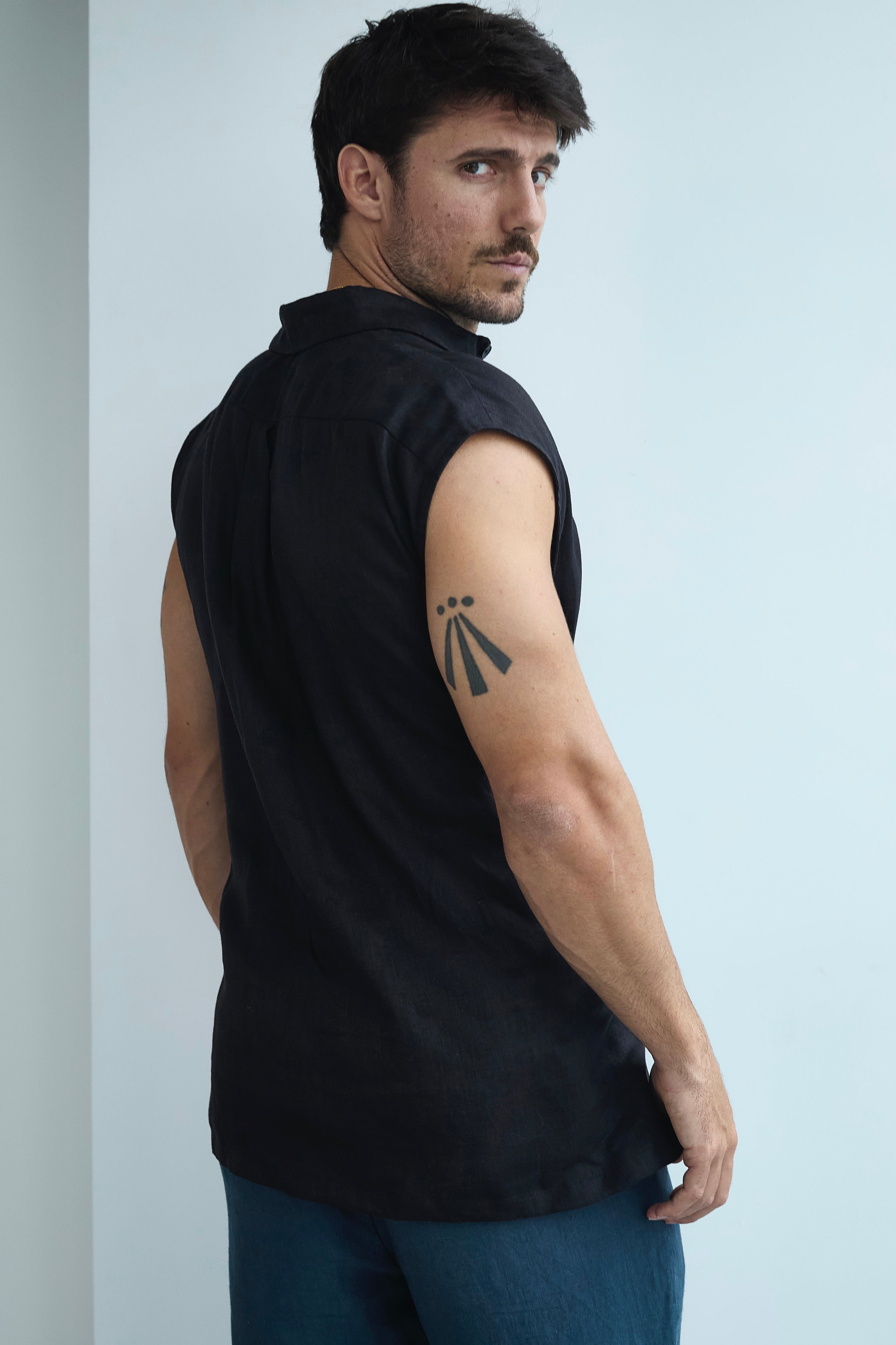 Tie Linen Sleeveless Shirt