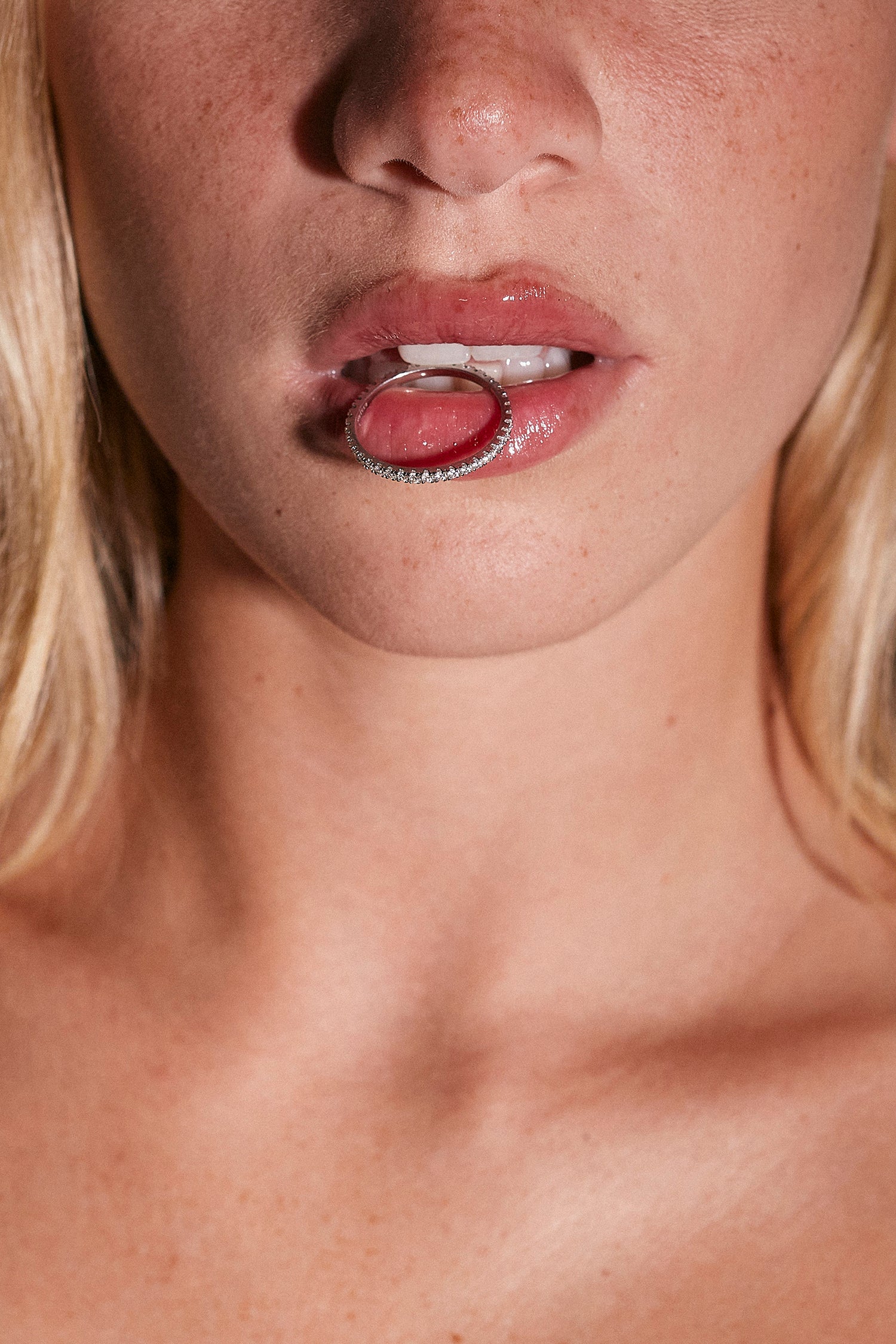 Tiny Diamond Ring FTDR