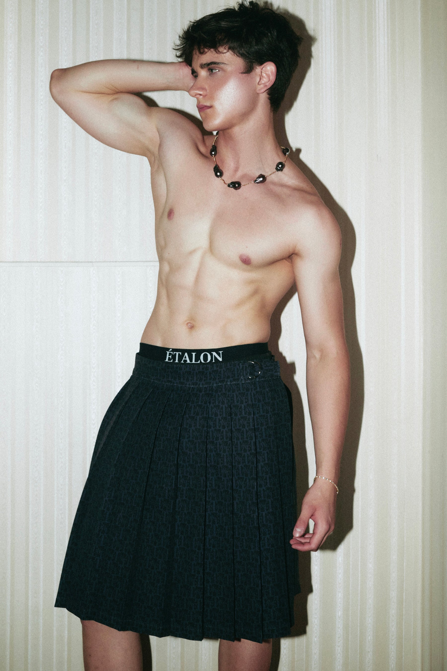Mens Skirt / Short 01