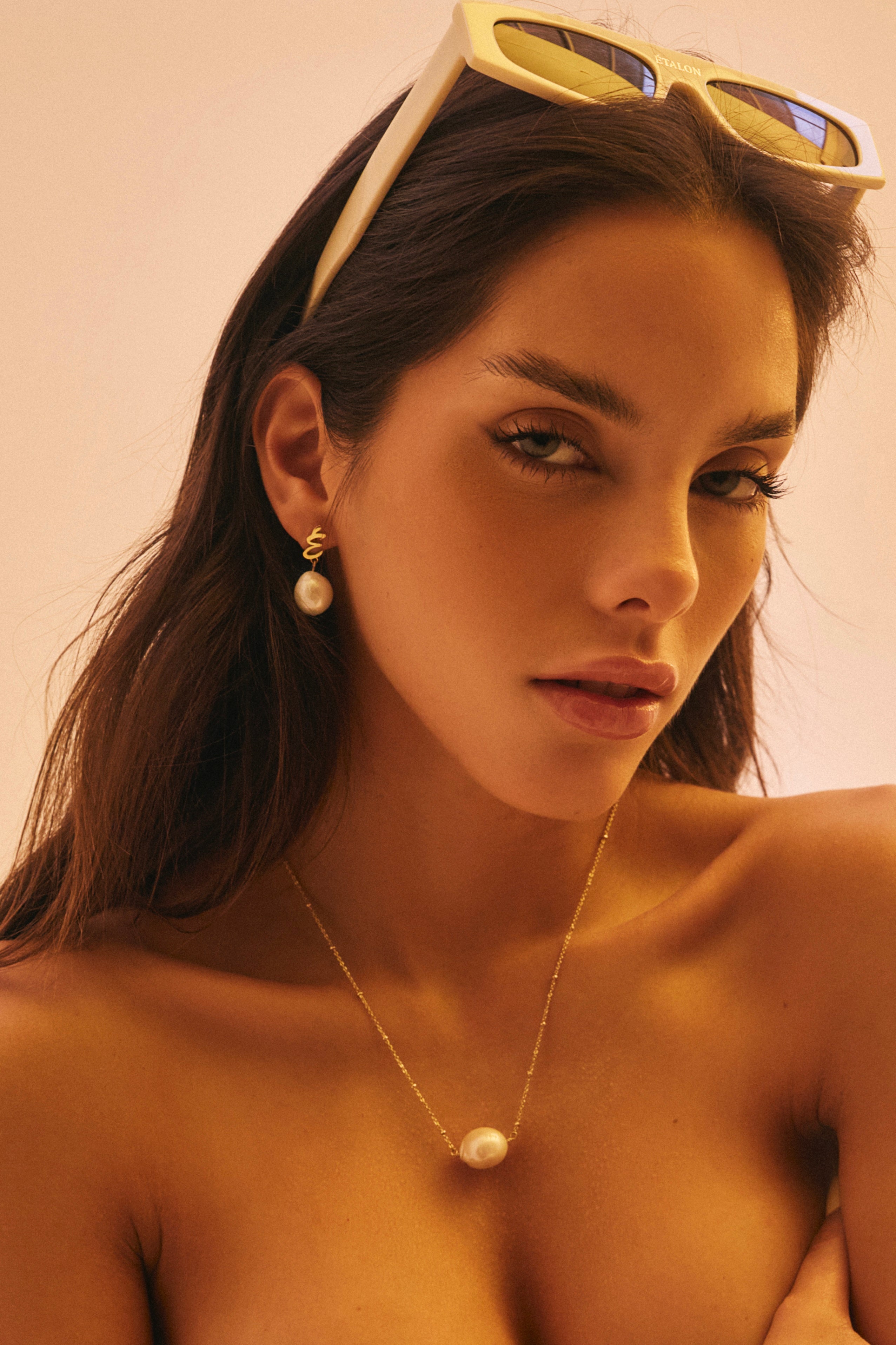 Oversized Pearl Earring FPE