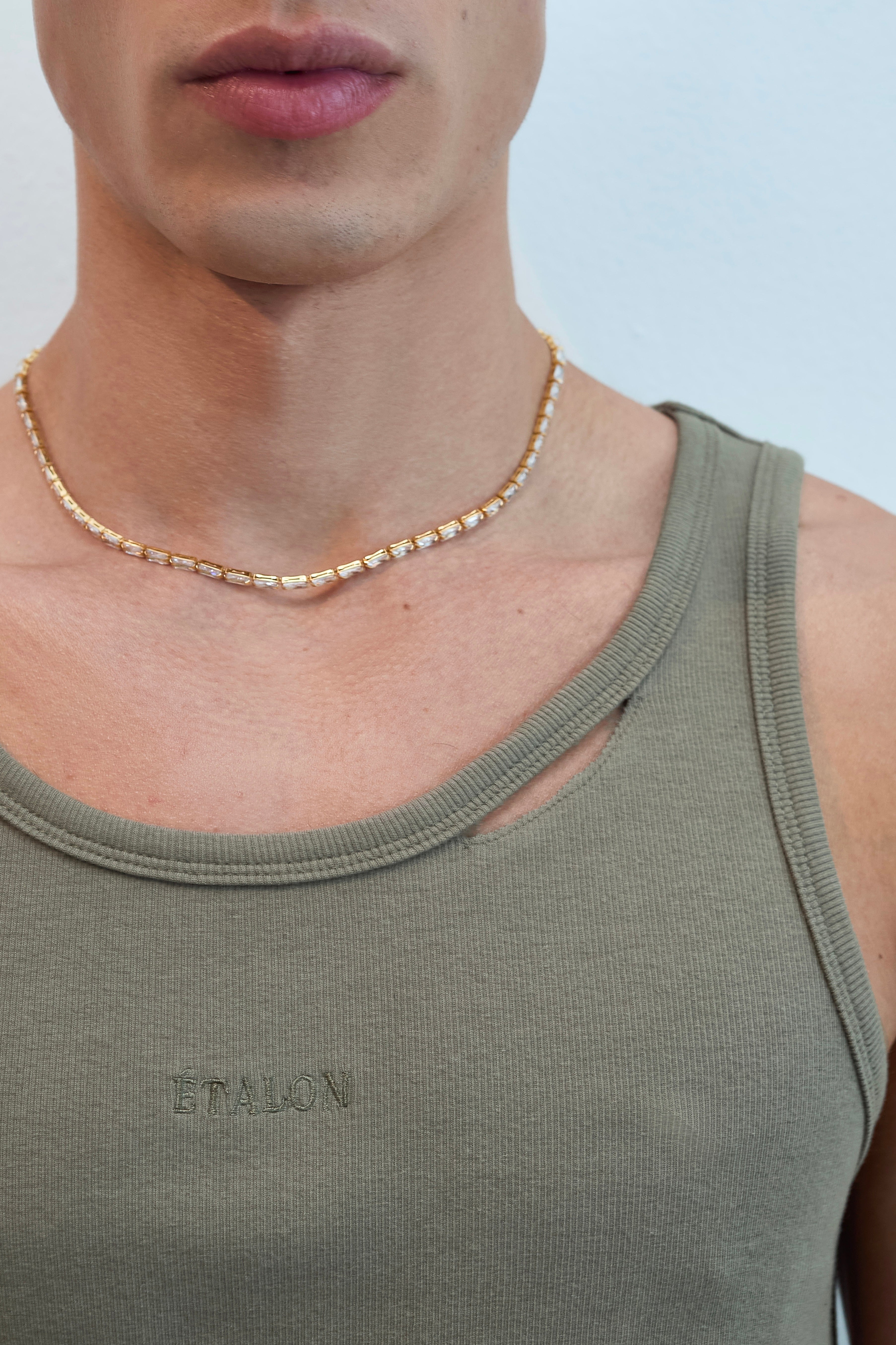Rip Ribbed Tank Top (Slight Crop)