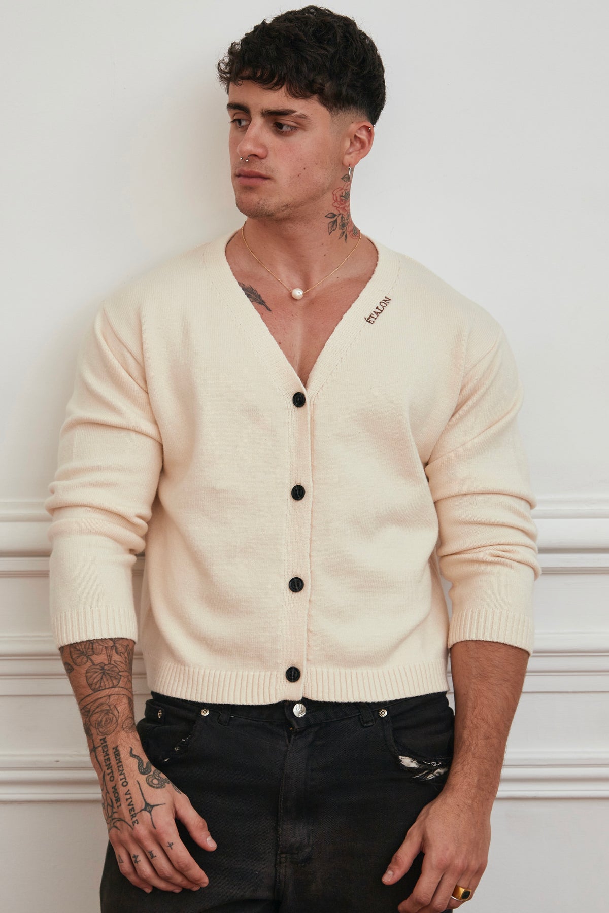 Signature Cardigan 01