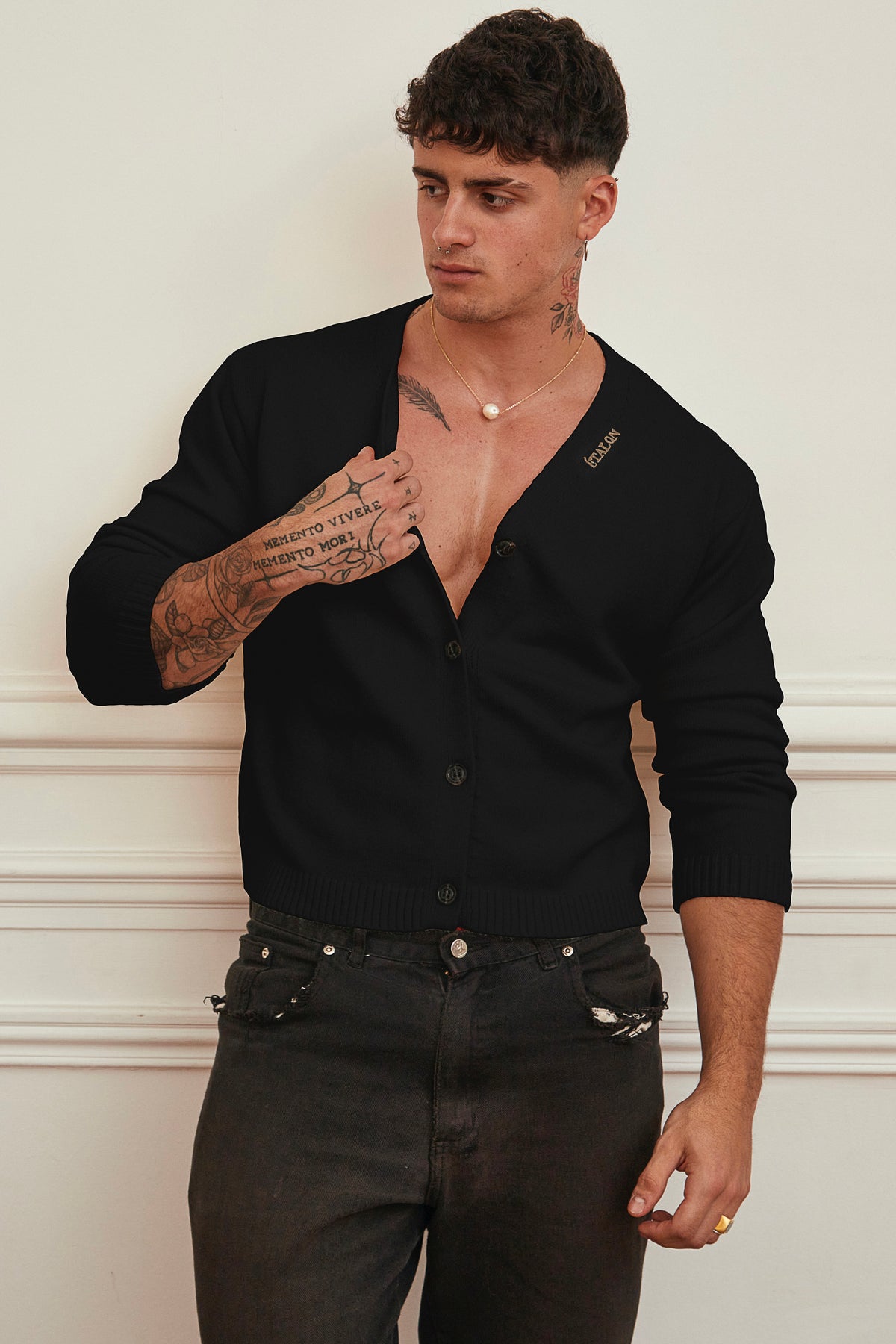 Signature Cardigan 01