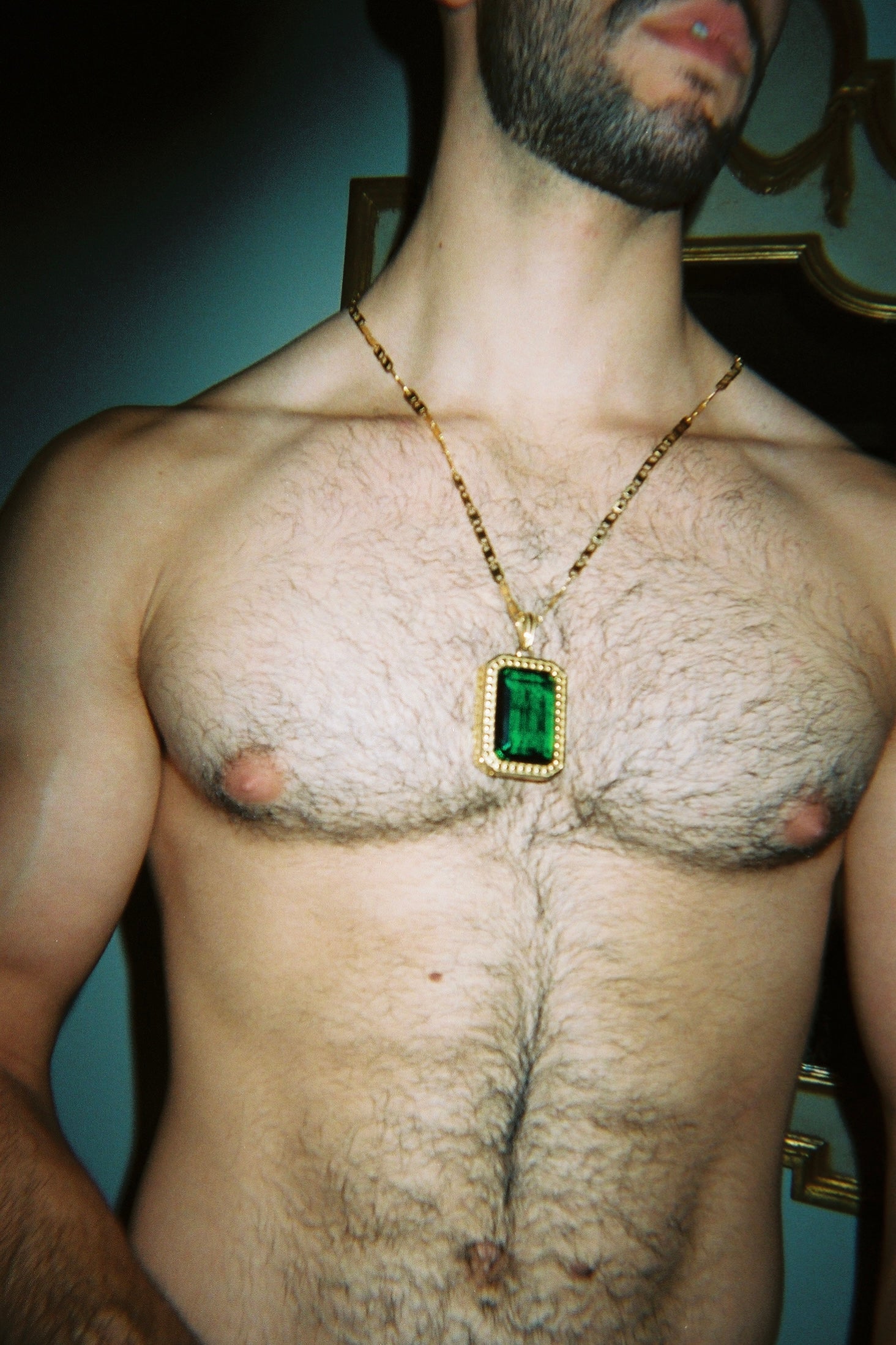 Grand Emerald Pendant Chain