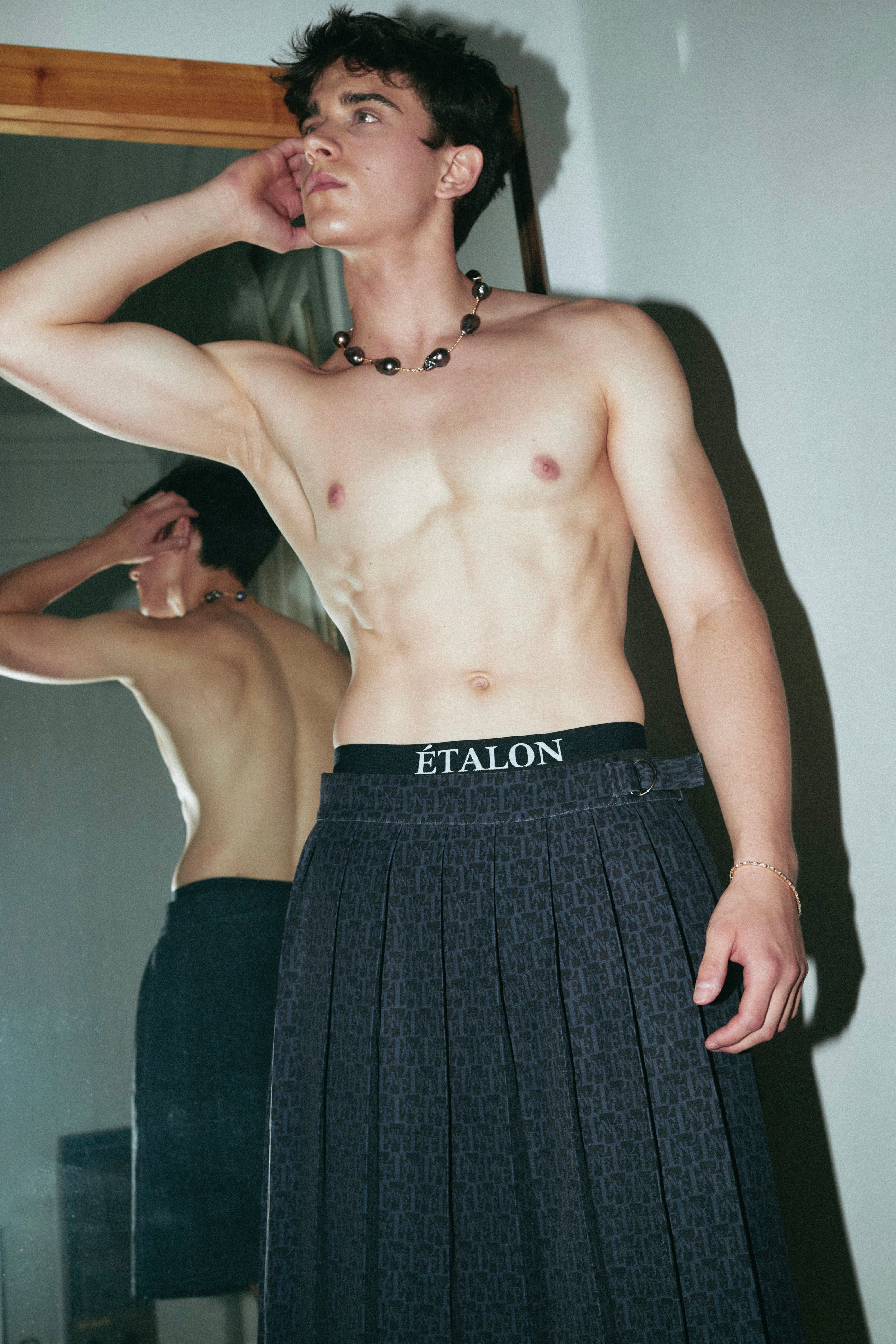 Mens Skirt / Short 01