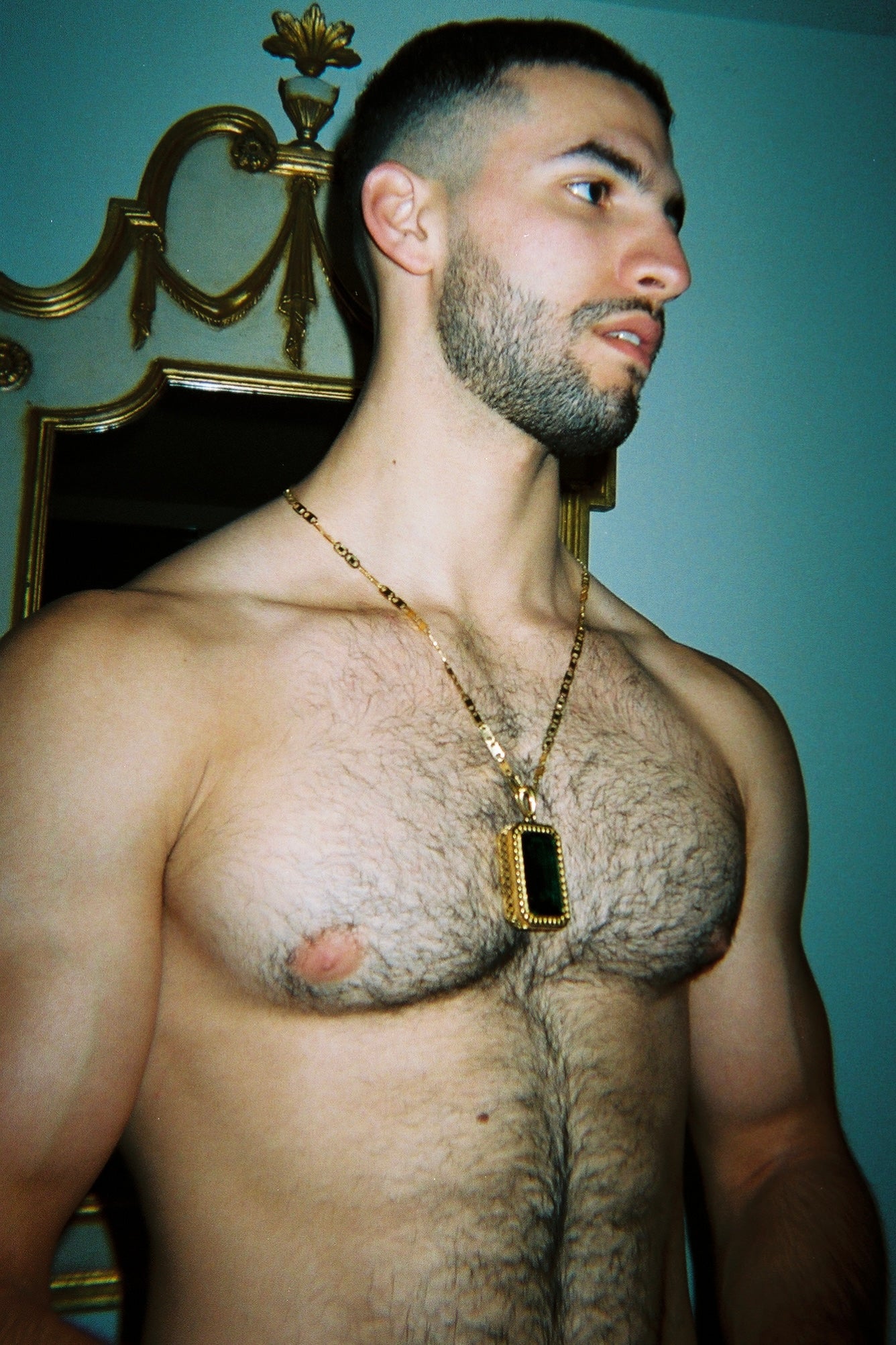 Grand Emerald Pendant Chain