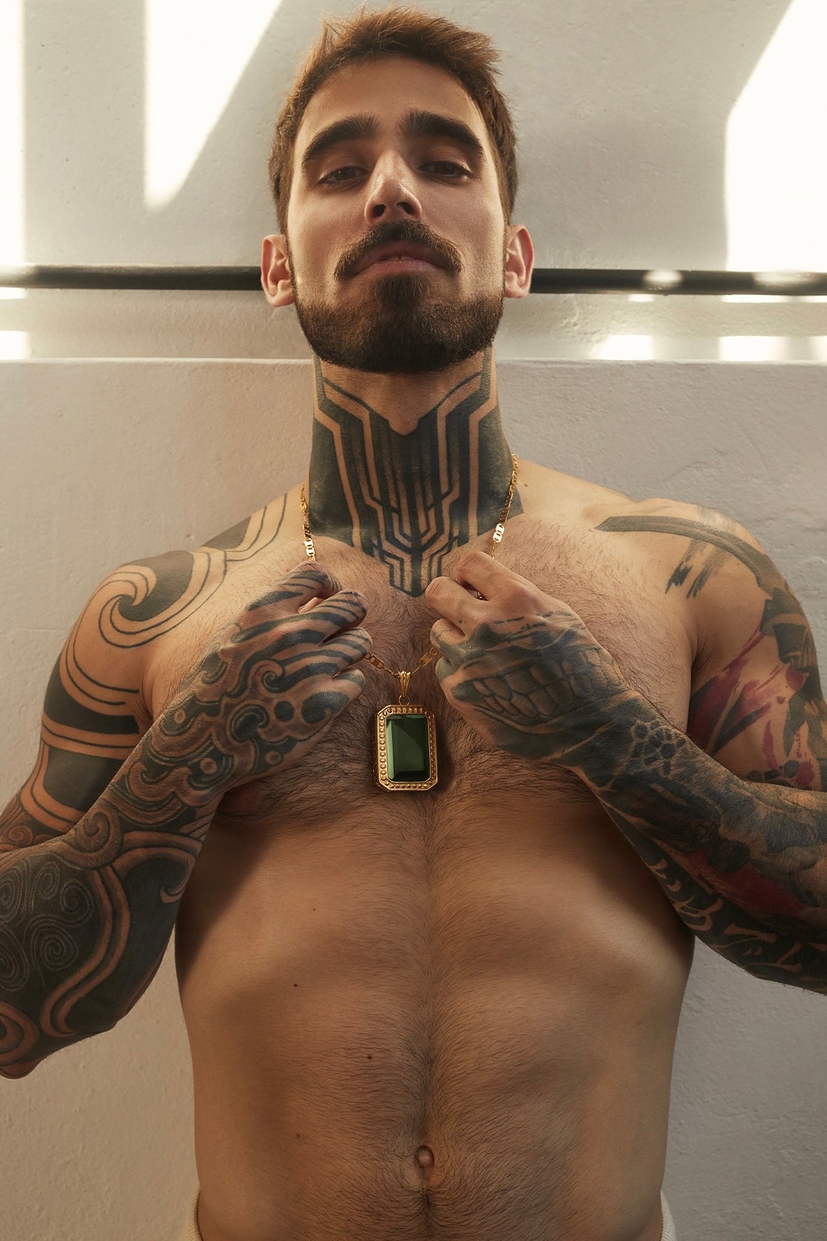 Grand Emerald Pendant Chain